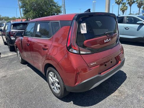 Used 2023 Kia Soul LX w/ LX Technology Package image 4