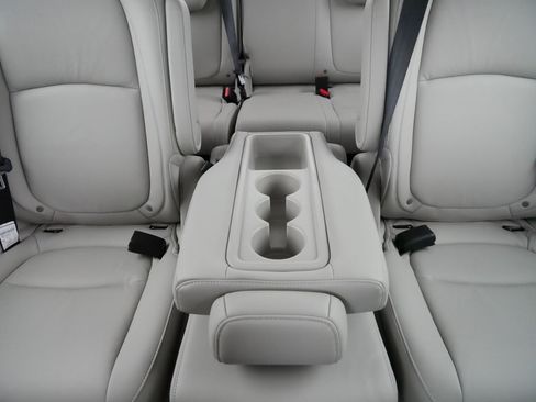 Certified 2026 Honda Odyssey EX-L image 13