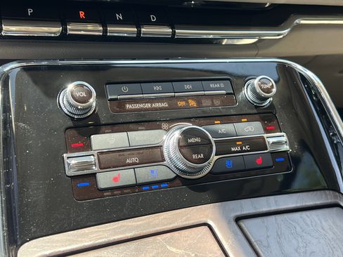 Certified 2023 Lincoln Navigator Reserve RWD image 25