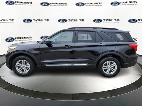 Certified 2022 Ford Explorer XLT w/ Equipment Group 202A image 2