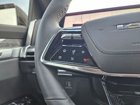 Used 2026 Cadillac Escalade V w/ LPO, ONYX Package AWD/4WD image 28