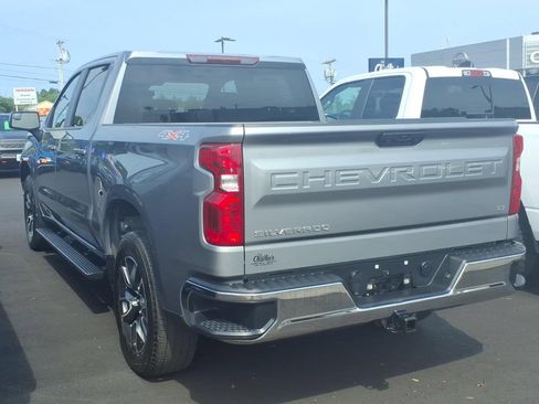 Used 2023 Chevrolet Silverado 1500 LT AWD/4WD image 5