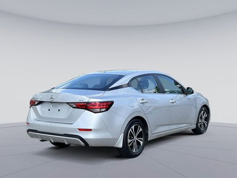 Used 2021 Nissan Sentra SV image 9