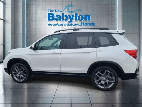 Used 2023 Honda Passport EX-L image 2