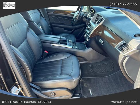 Used 2015 Mercedes-Benz GL 450 4MATIC image 39