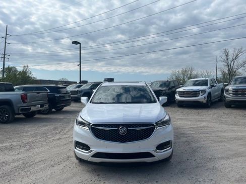 Used 2020 Buick Enclave Avenir w/ Avenir Technology Package AWD/4WD image 2