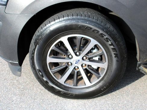 Used 2018 Ford Expedition XLT w/ Equipment Group 202A image 25