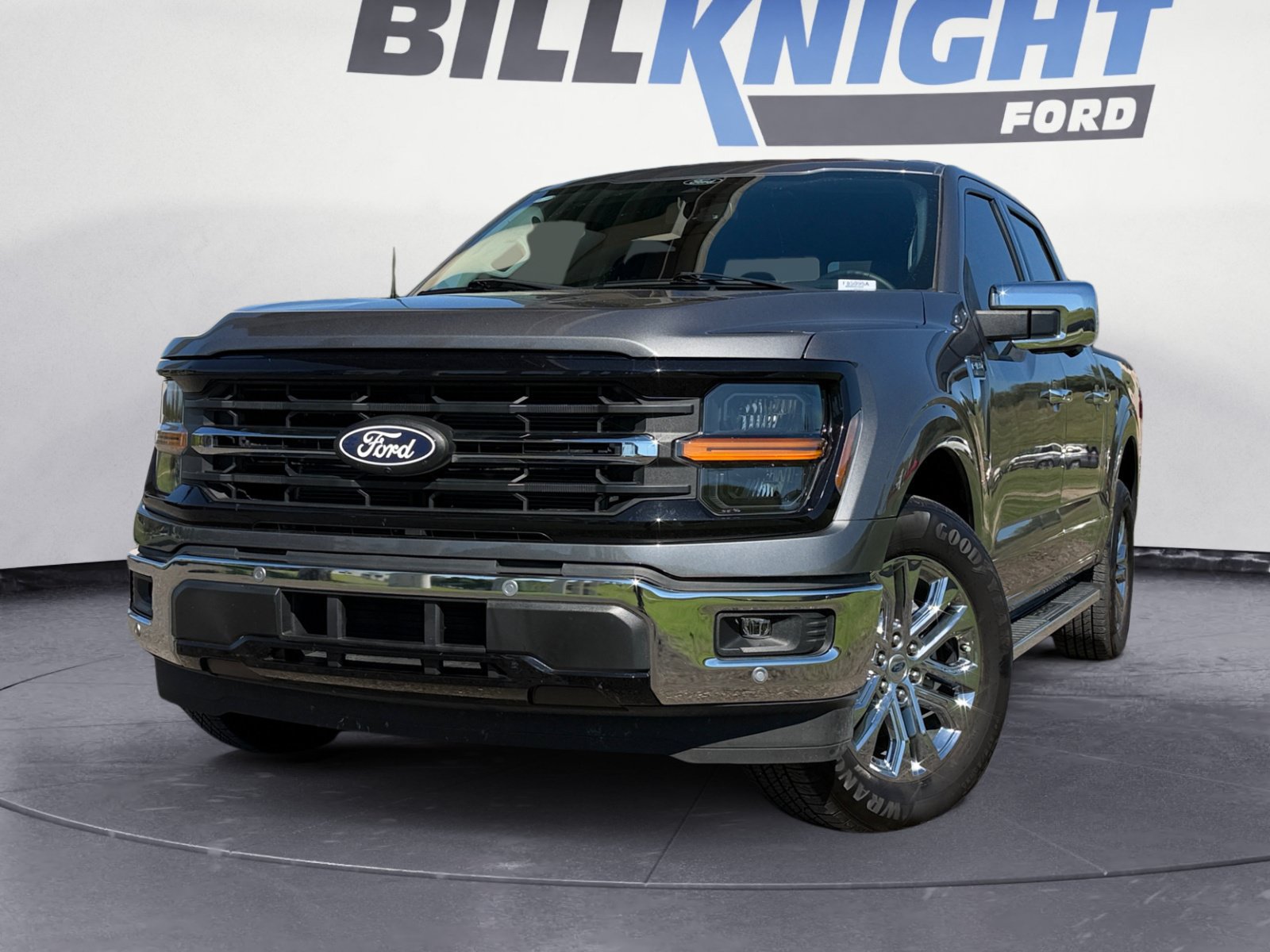 Used 2025 Ford F150 XLT w/ Equipment Group 302A MID RWD image 1