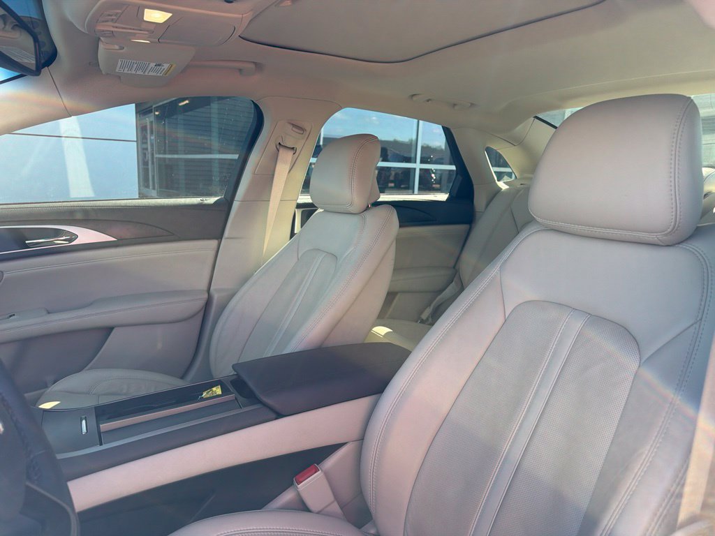 Used 2018 Lincoln MKZ Reserve w/ Magnetic Appearance Package FWD image 10