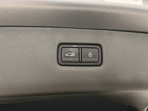 Used 2025 Genesis GV80 3.5T Prestige AWD/4WD image 16