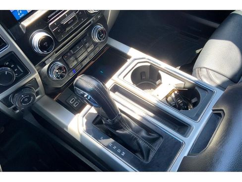 Used 2017 Ford F150 Lariat w/ Equipment Group 502A Luxury AWD/4WD image 19