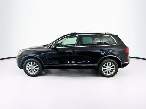 Used 2016 Volkswagen Touareg Sport AWD/4WD image 4
