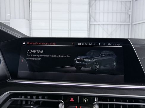 Used 2022 BMW X7 xDrive40i w/ M Sport Package image 41