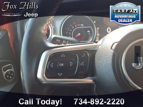Used 2019 Jeep Wrangler Unlimited Rubicon w/ Dual Top Group AWD/4WD image 16