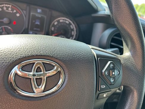 Used 2023 Toyota Tacoma SR AWD/4WD image 21