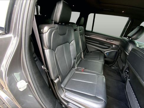 Used 2022 Jeep Grand Cherokee L Overland AWD/4WD image 18
