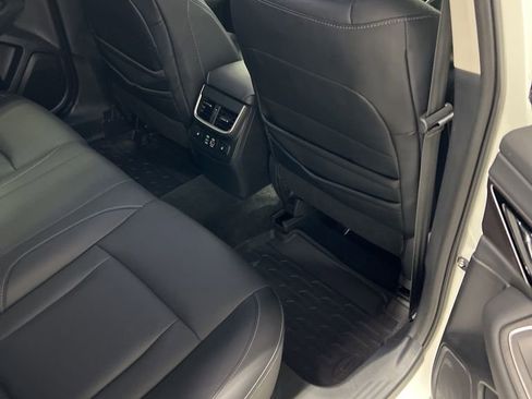 Certified 2024 Subaru Outback Limited AWD/4WD image 18