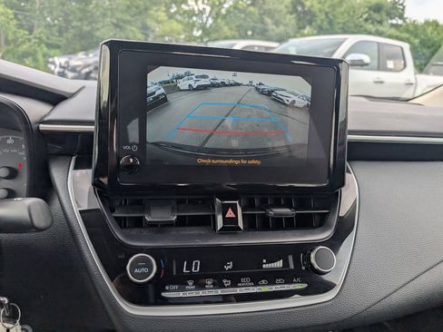 Used 2025 Toyota Corolla LE FWD image 26