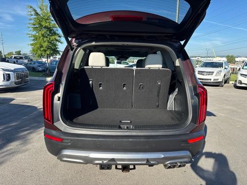 Used 2022 Kia Telluride EX w/ EX Premium Package FWD image 28