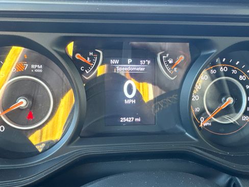 Used 2025 Jeep Wrangler Sport S AWD/4WD image 31