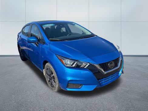 Used 2021 Nissan Versa SV FWD image 5