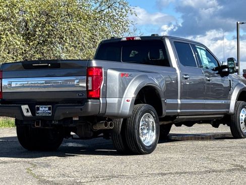 Certified 2021 Ford F450 Platinum w/ FX4 Off-Road Package image 4