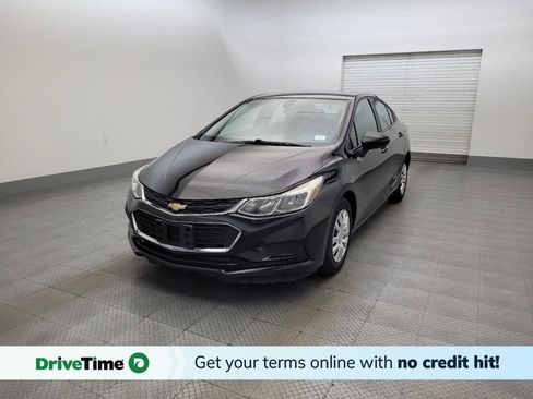 Used 2017 Chevrolet Cruze LS FWD image 1