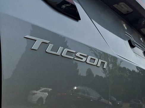 Used 2025 Hyundai Tucson SE FWD image 30
