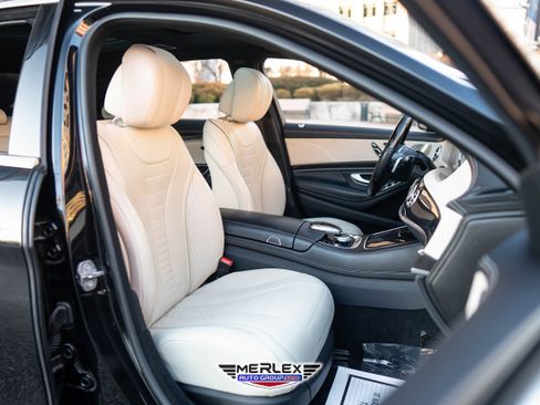 Used 2019 Mercedes-Benz S 560 4MATIC Sedan image 17