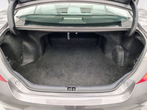 Used 2016 Toyota Camry LE image 15