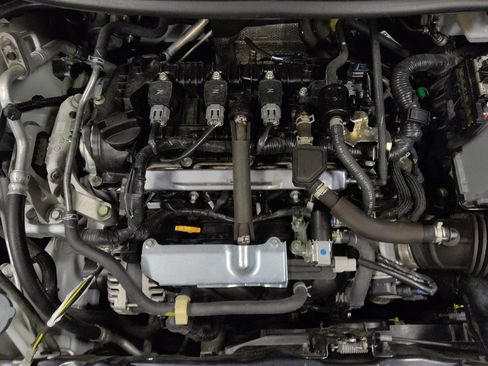 Used 2024 Nissan Versa S FWD image 30