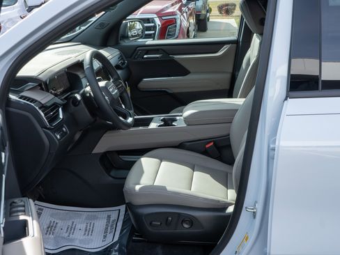 New 2026 GMC Acadia Elevation w/ Elevation Premium Package image 18