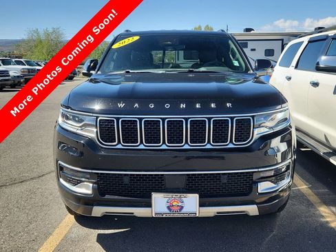 Used 2022 Jeep Wagoneer Series II AWD/4WD image 4