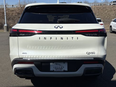 Used 2023 INFINITI QX60 Sensory w/ Vision Package image 5