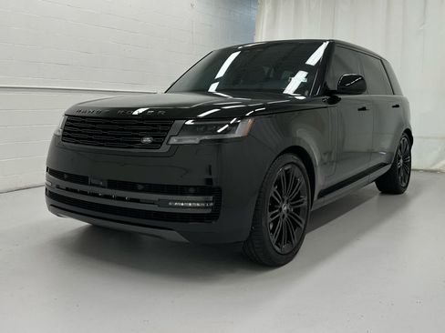 Used 2024 Land Rover Range Rover Long Wheelbase Autobiography AWD/4WD image 4