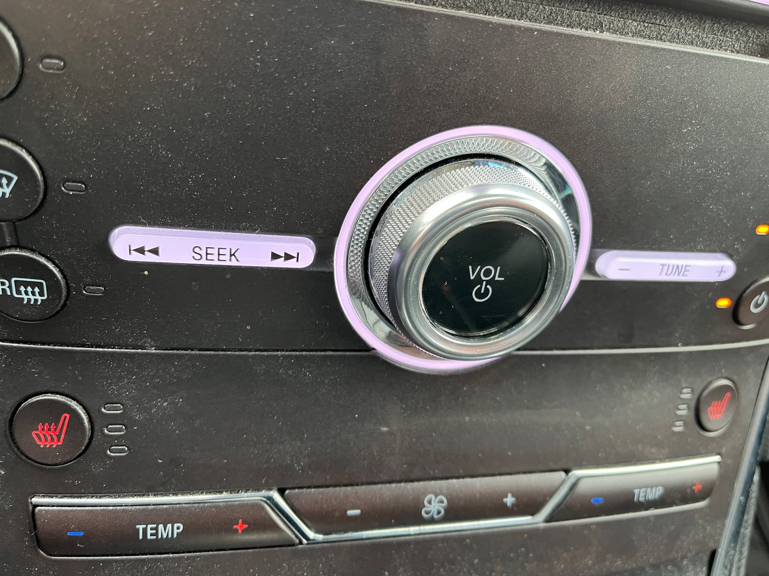Used 2019 Ford Edge Titanium w/ Cold Weather Package AWD/4WD image 17