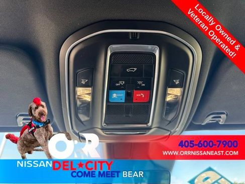 Used 2024 Jeep Wagoneer L Series II RWD image 24