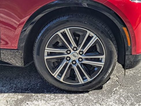 Certified 2024 Cadillac Lyriq Luxury AWD/4WD image 11