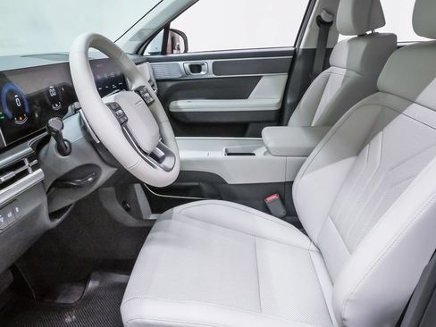 Certified 2026 Hyundai Santa Fe SEL FWD image 9