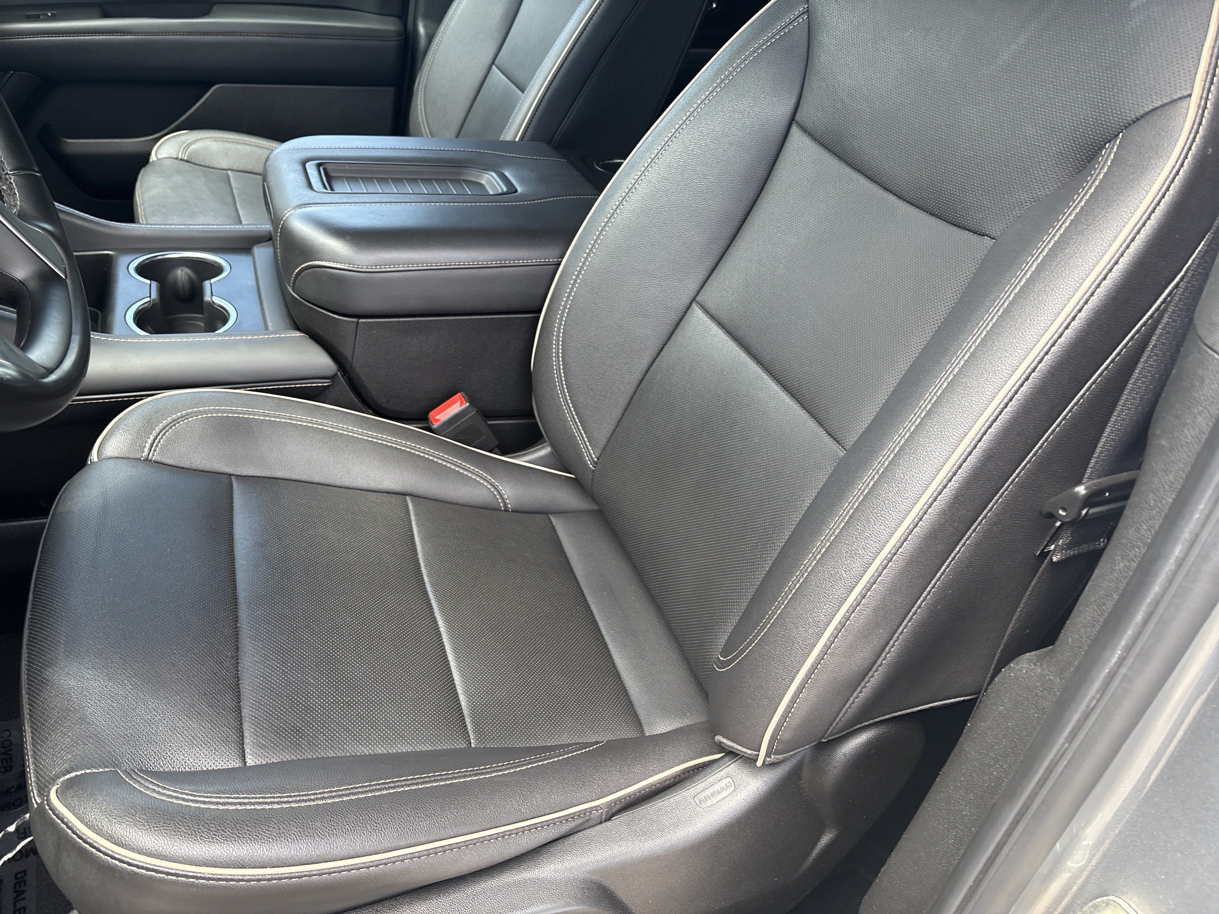 Used 2023 Chevrolet Tahoe Premier AWD/4WD image 18