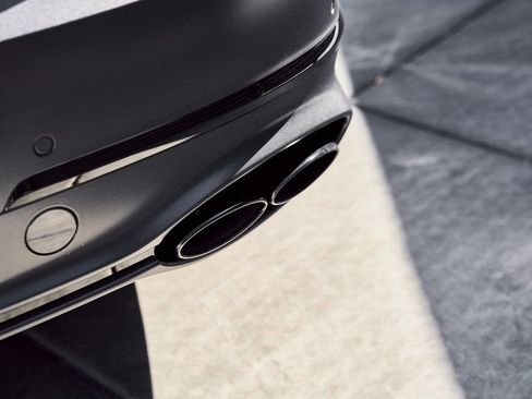 Used 2023 Bentley Flying Spur V8 AWD/4WD image 13