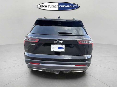 New 2026 Chevrolet Equinox ACTIV w/ Convenience Package III FWD image 5