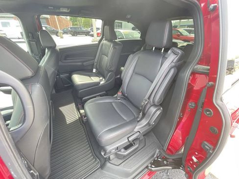 Used 2024 Honda Odyssey Sport image 25