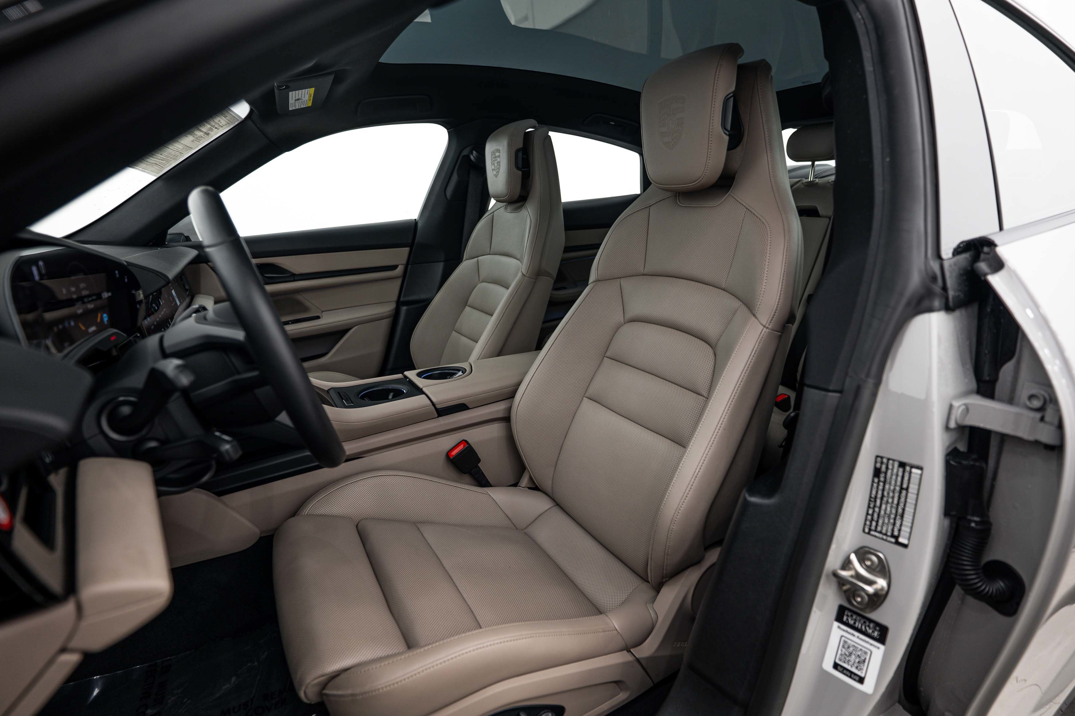 Certified 2023 Porsche Taycan 4S AWD/4WD image 5
