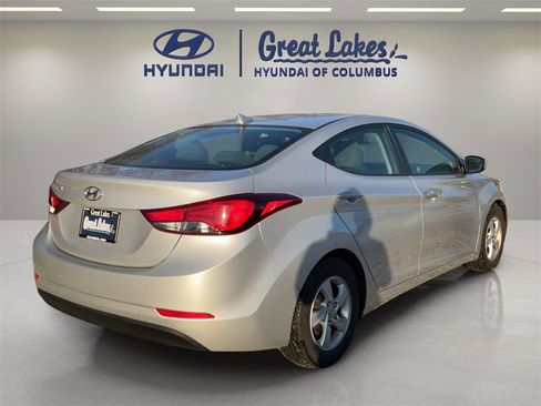 Used 2015 Hyundai Elantra SE image 5