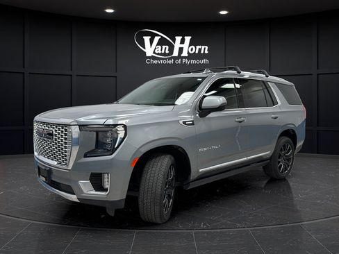 Used 2023 GMC Yukon Denali AWD/4WD image 3