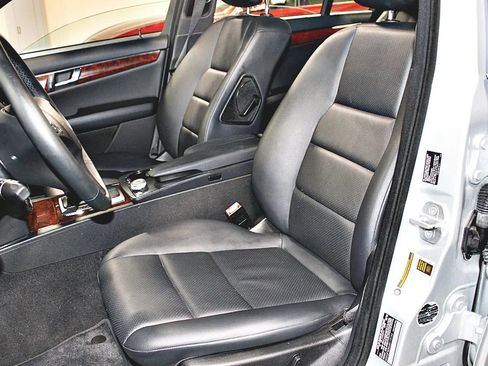 Used 2010 Mercedes-Benz C 300 C 300 Sport Sedan 4D image 25