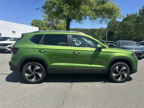 New 2026 Volkswagen Taos SE AWD/4WD image 6
