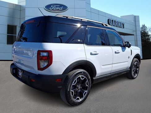 Certified 2025 Ford Bronco Sport Outer Banks w/ Outer Banks Tech Package+ image 8