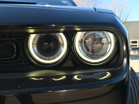 Used 2018 Dodge Challenger SXT w/ Blacktop Package image 26